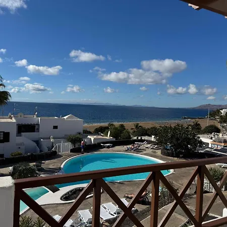 Beachfront Tabaibas * Puerto del Carmen (Lanzarote)